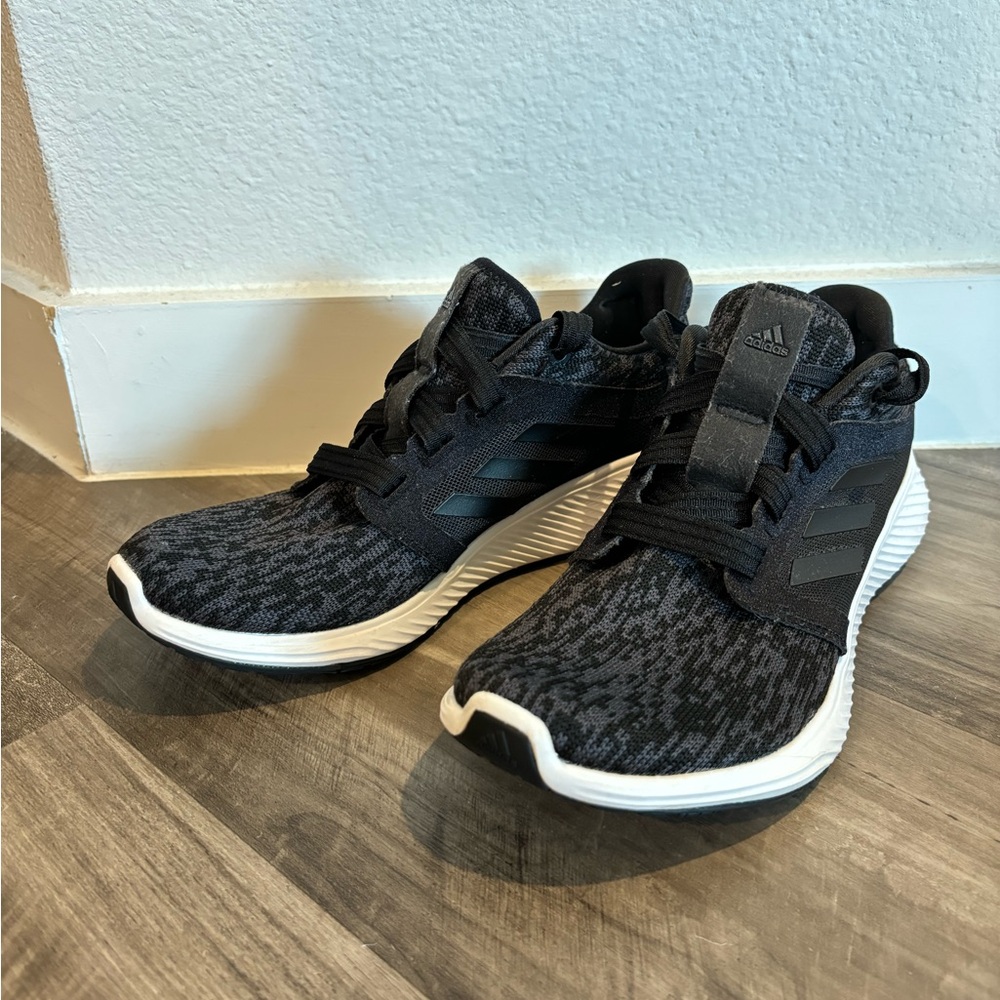 Women’s Adidas Edgelux Size 7.5